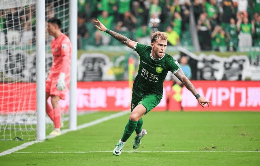 球报头版：古加因家庭等原因不愿和国安续约，准备重返欧洲