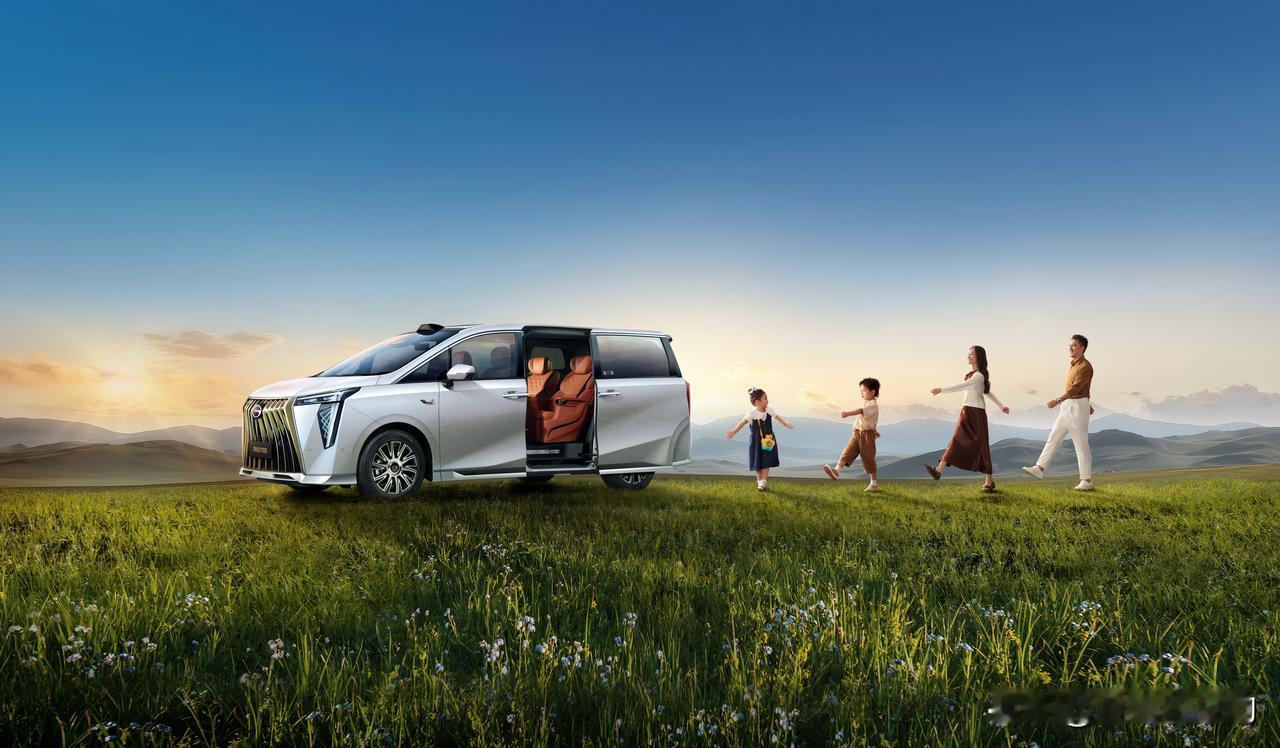 本来对“豪华MPV”这种标签无感的我，试驾之后才明白冠军球员周鹏为什么选了这款车