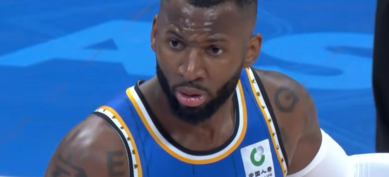 4月6日晚7点35分，CBA常规赛第35轮，北京北汽主场对阵南京头排苏酒。这场比