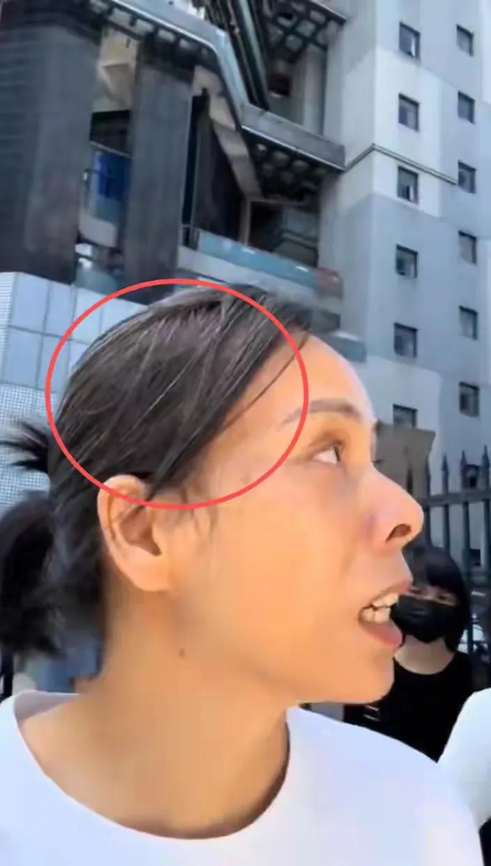 深圳这起事件说明，在我们的生活当中，要远离那些不爱说话的人
一个人内向不爱说话，