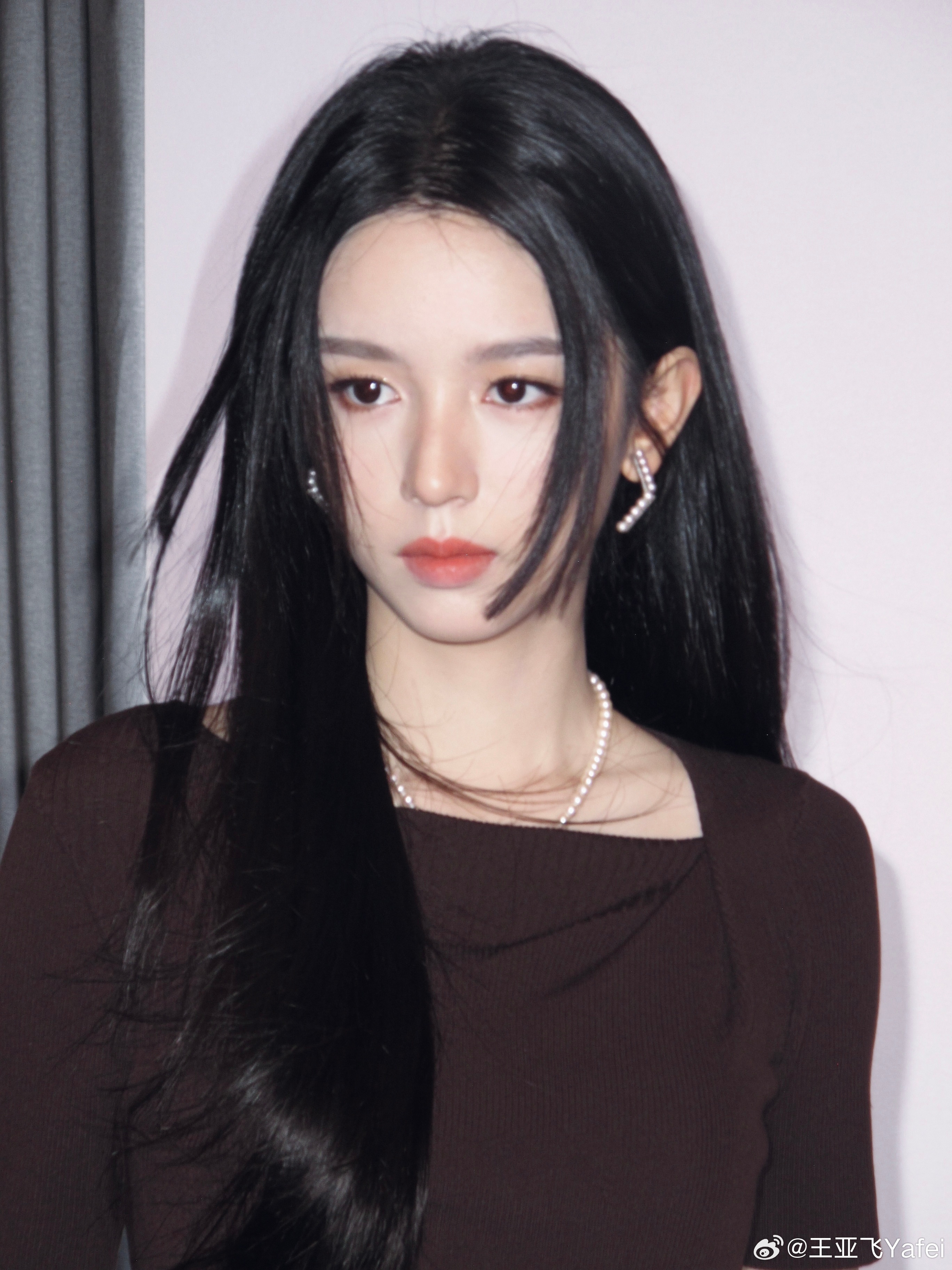 今日给周也 化的清冷拽姐妆化妆：王亚飞周也美丽觉醒计划春日尝新妆大师出妆