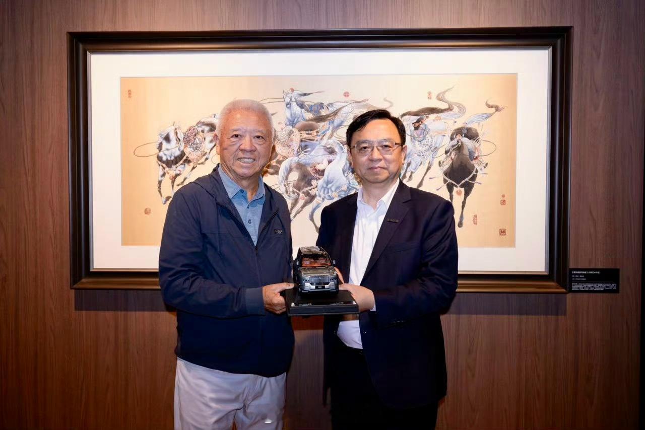 2026北京国际车展上，仰望带来了一款名为“破晓时刻”的U9X纯电超跑。这款车型