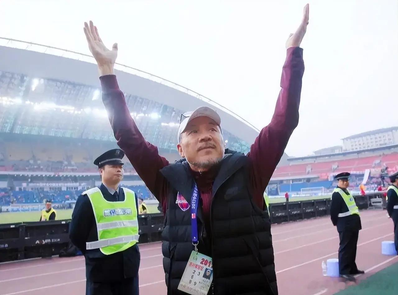 卸磨杀驴？又一中超名帅即将下课，为球队立下大功，如今却被赶走 近日，有消息称，本