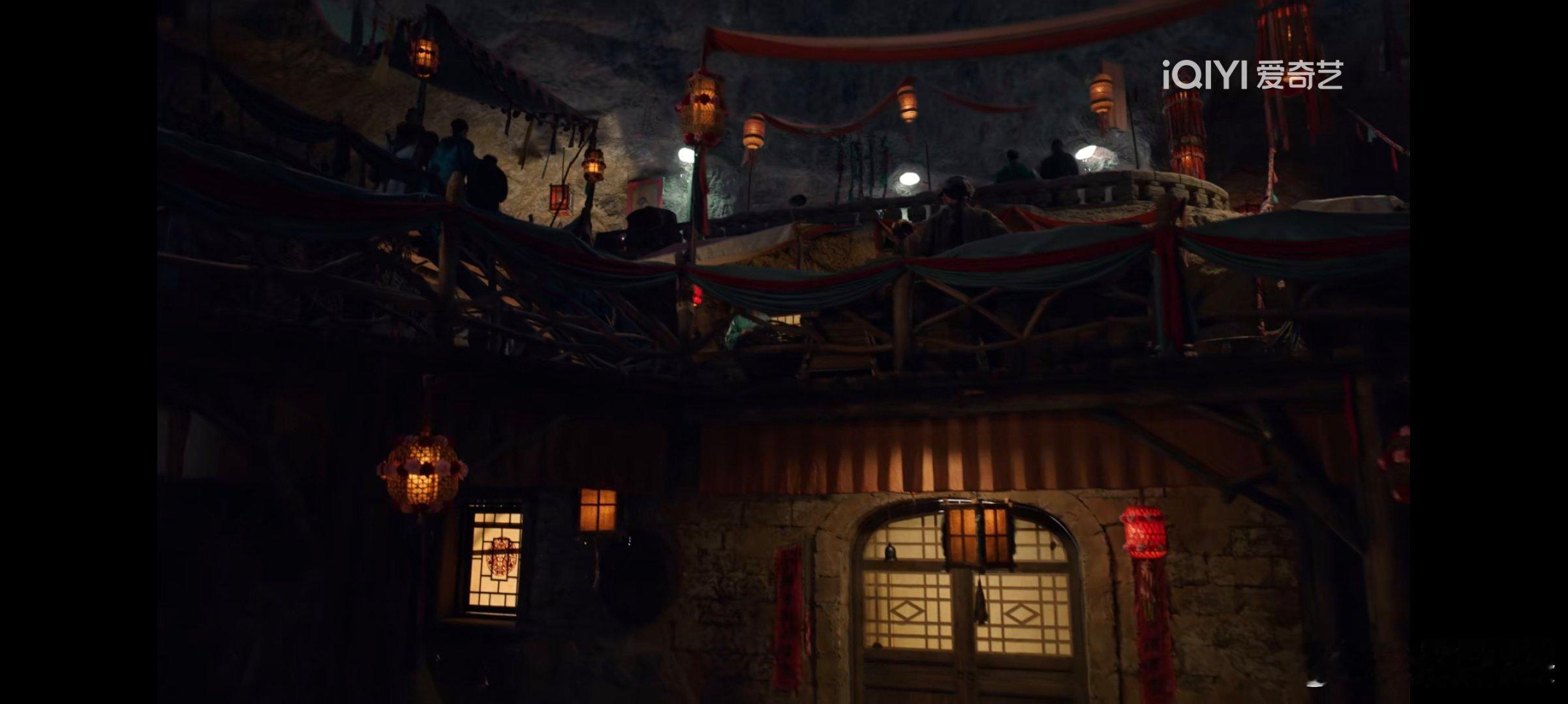 置景、灯光都可以，配角戏也好