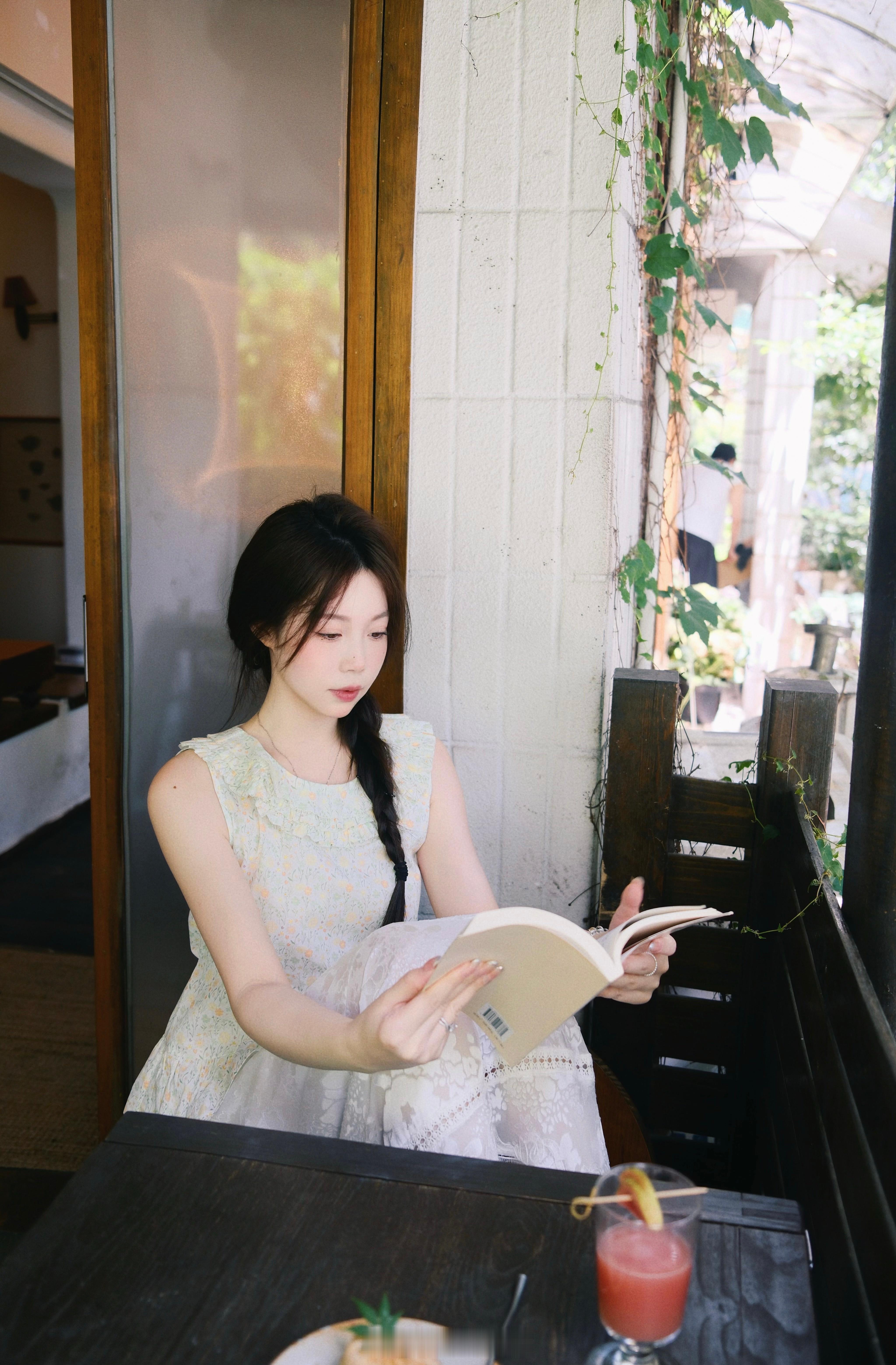 蝉鸣的夏天只为跟你更近一些🍃 ​​​