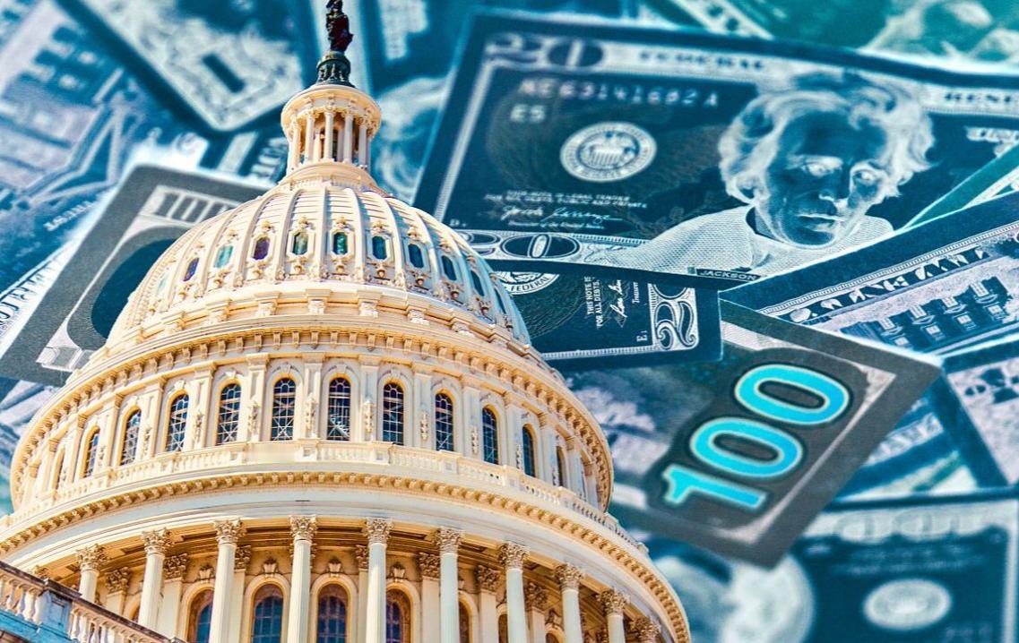 美国的国际信誉的恢复取决于多项因素:
1. 经济能否持续保持增长发展，科技研发领