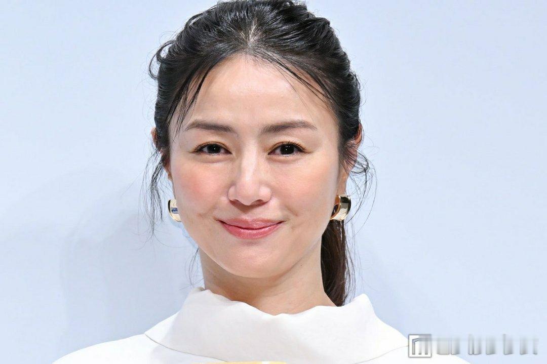 日娱新闻井川遥 演员井川遥（49岁）于5月19日出席了在东京都内举行的“FANC