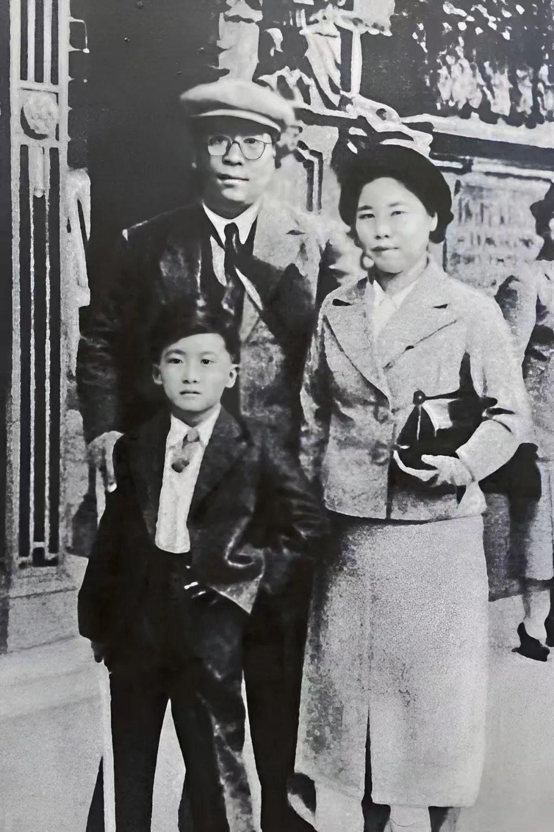 1949年8月，毛人凤请示如何处理杨虎城，得到一道毫不犹豫的指令：“留着人做什么