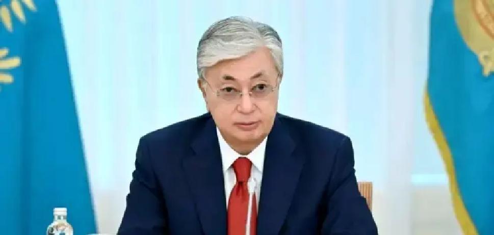 这下俄罗斯是真没想到！访日刚结束的哈萨克斯坦总统托卡耶夫，转头就飞俄罗斯见了普京