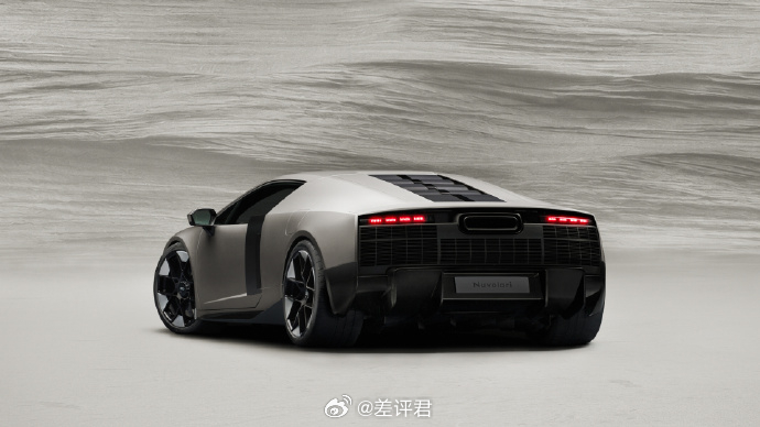 #差评说车# 大的又来了，自宝马、奔驰之后，使用全新设计语言的奥迪量产车也来了，
