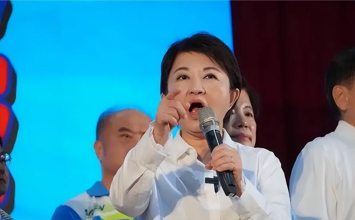 卢秀燕突然强硬，喊话“2026全民倒阁、2028全民倒赖！”
卢秀燕为何突然强硬