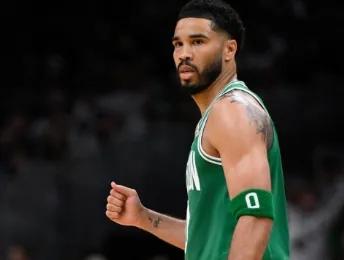 循序渐进，稳步提升，塔图姆肉眼可见地找回来了状态。
当然，远没到他的巅峰。
和刚