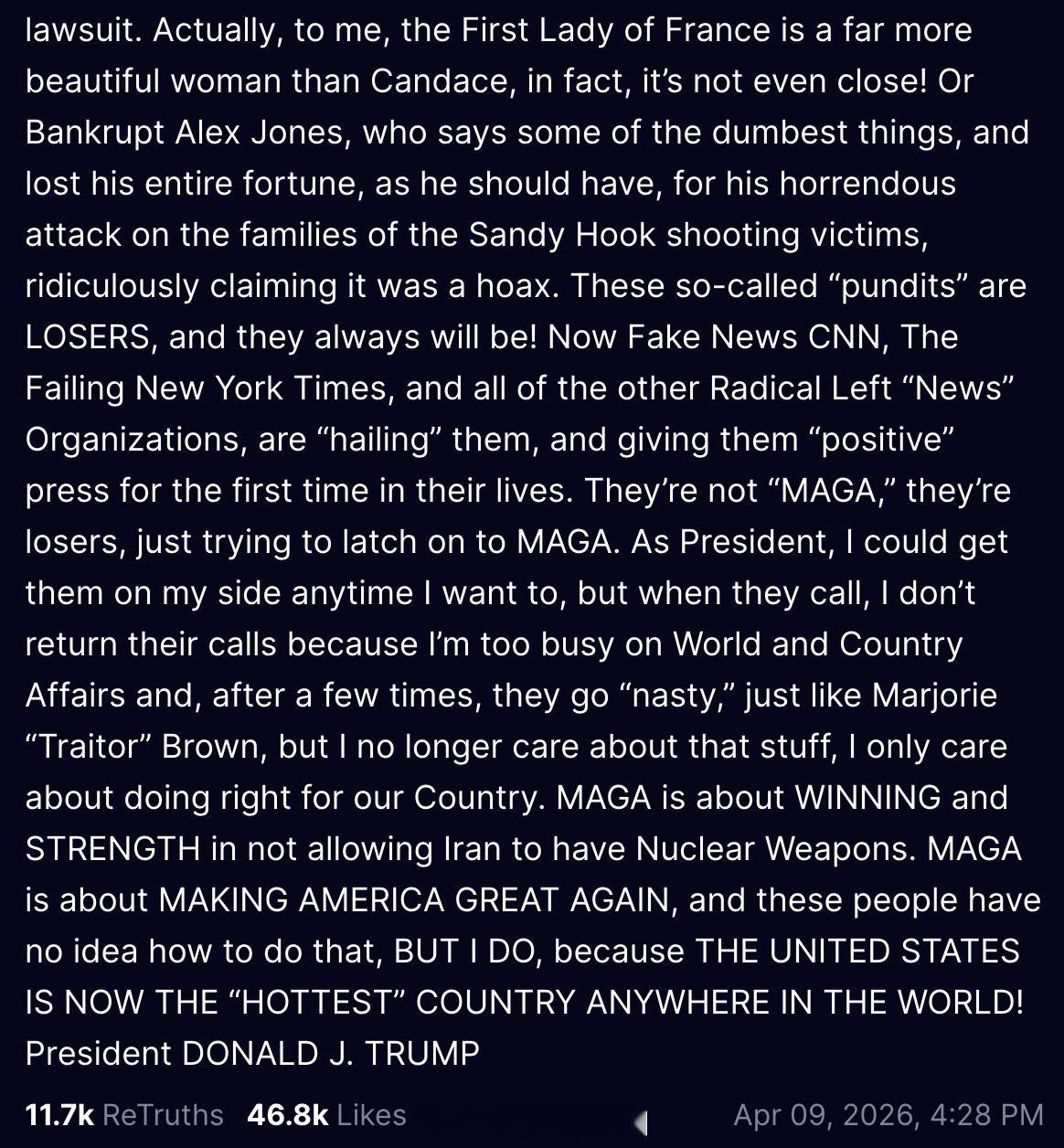 川普单口，向保守派大V开炮：“我知道为什么Tucker Carlson、Megy