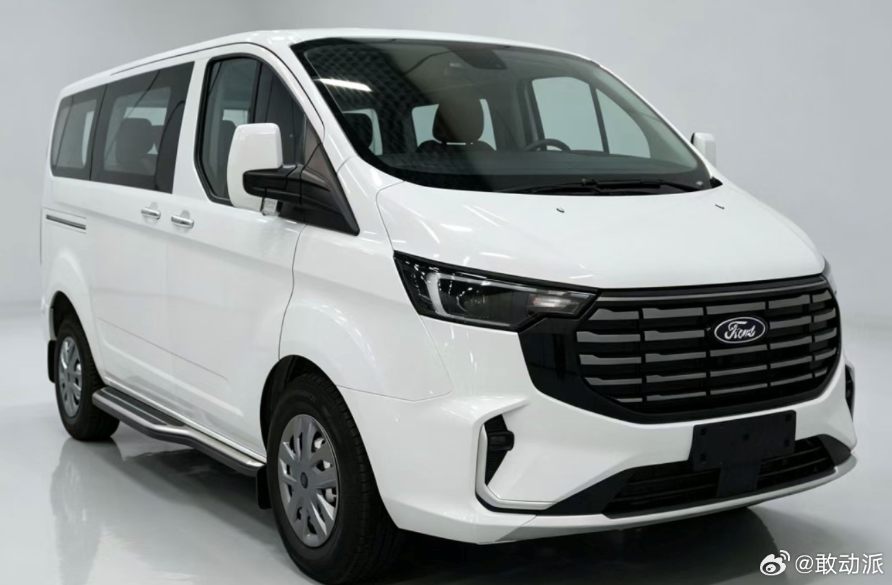 新车申报福特全顺PHEV 登陆工信部申报目录，成为床车改装圈的热门底盘。新车保留