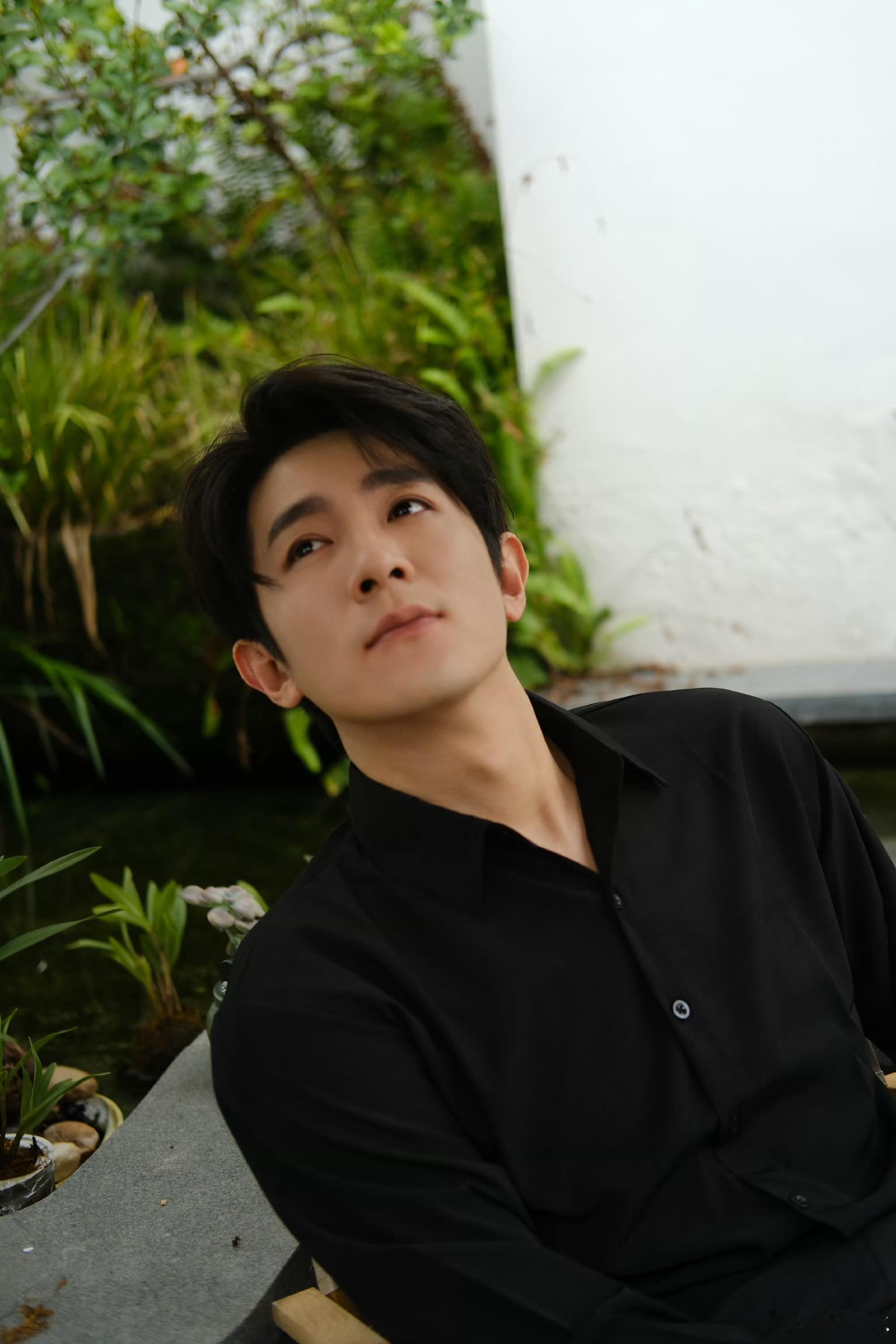 冰哥生日快乐！！！天天开心呀！健健康康快乐工作！冲！！！ #季肖冰1102生日快