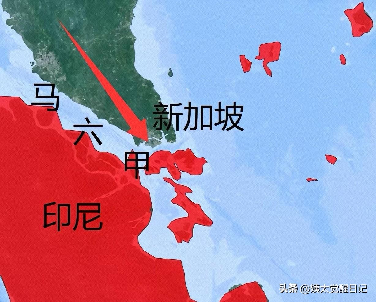 这事最近挺热闹。

新加坡突然请印度海军来马六甲海峡一起巡逻，说是保障安全。可谁