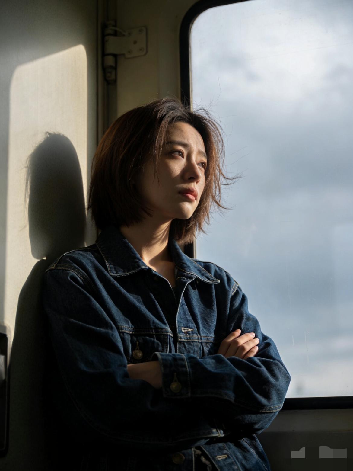 “大龄剩女苦恼啊！”32岁女子整整3年没敢回家过年！一听见爸妈的电话就心慌出冷汗