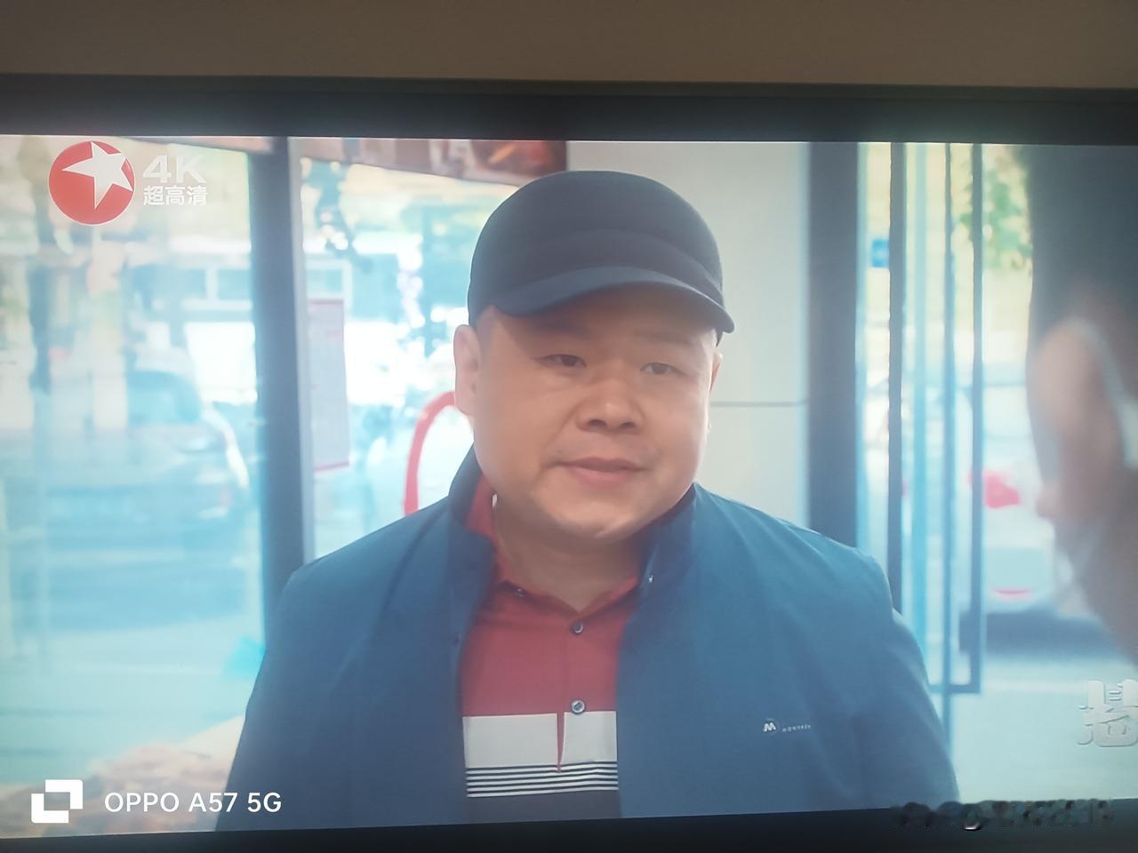 上海台在放《悬案》，岳云鹏演的不错呀。
之所以有议论，我感觉不怪岳云鹏，怪就怪：
