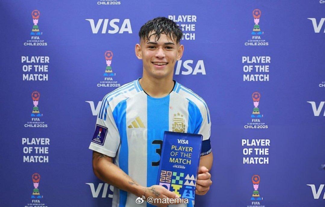 阿根廷左后卫、右后卫储备人才索莱尔、戈罗西托。2025世青赛 ​​​