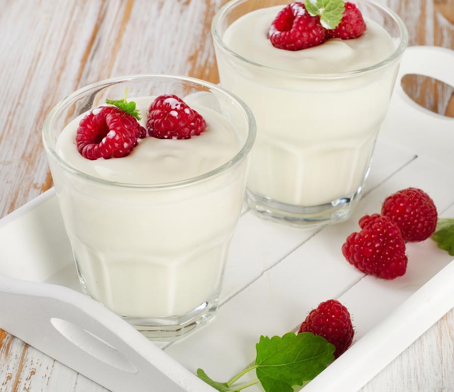 酸奶再次被关注！医生发现：骨质疏松患者常喝酸奶，或出现4改善

在不少人眼里，酸