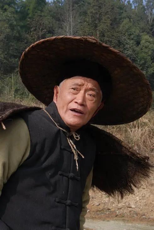 电影演员牛犇的艺名，原来是这样得来的。
2月14日晚上，在看央视一套播出的文艺节