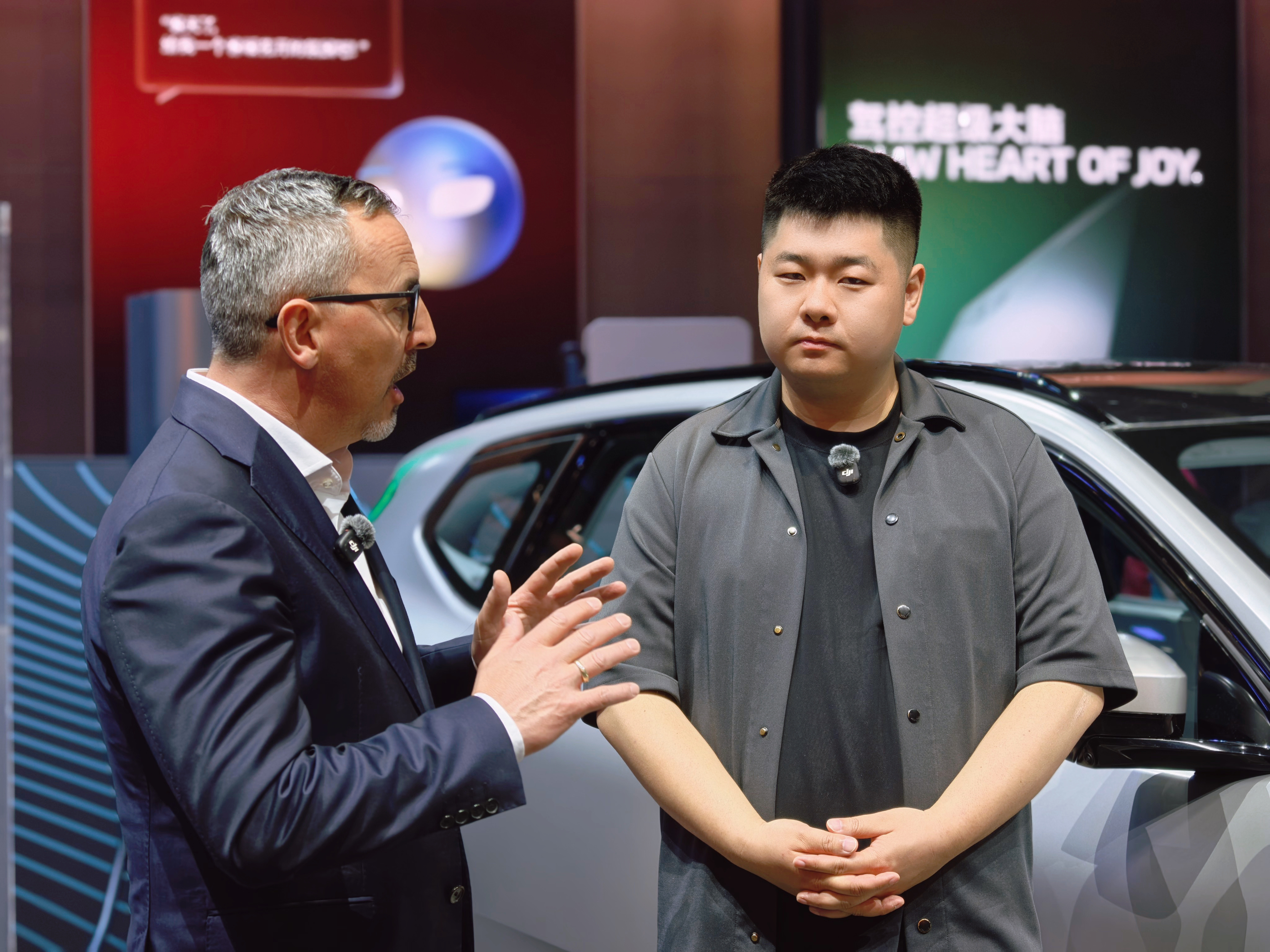 2026北京车展因为师兄能说两句简单的英文，所以每次车展的一个重要任务是被叫过去