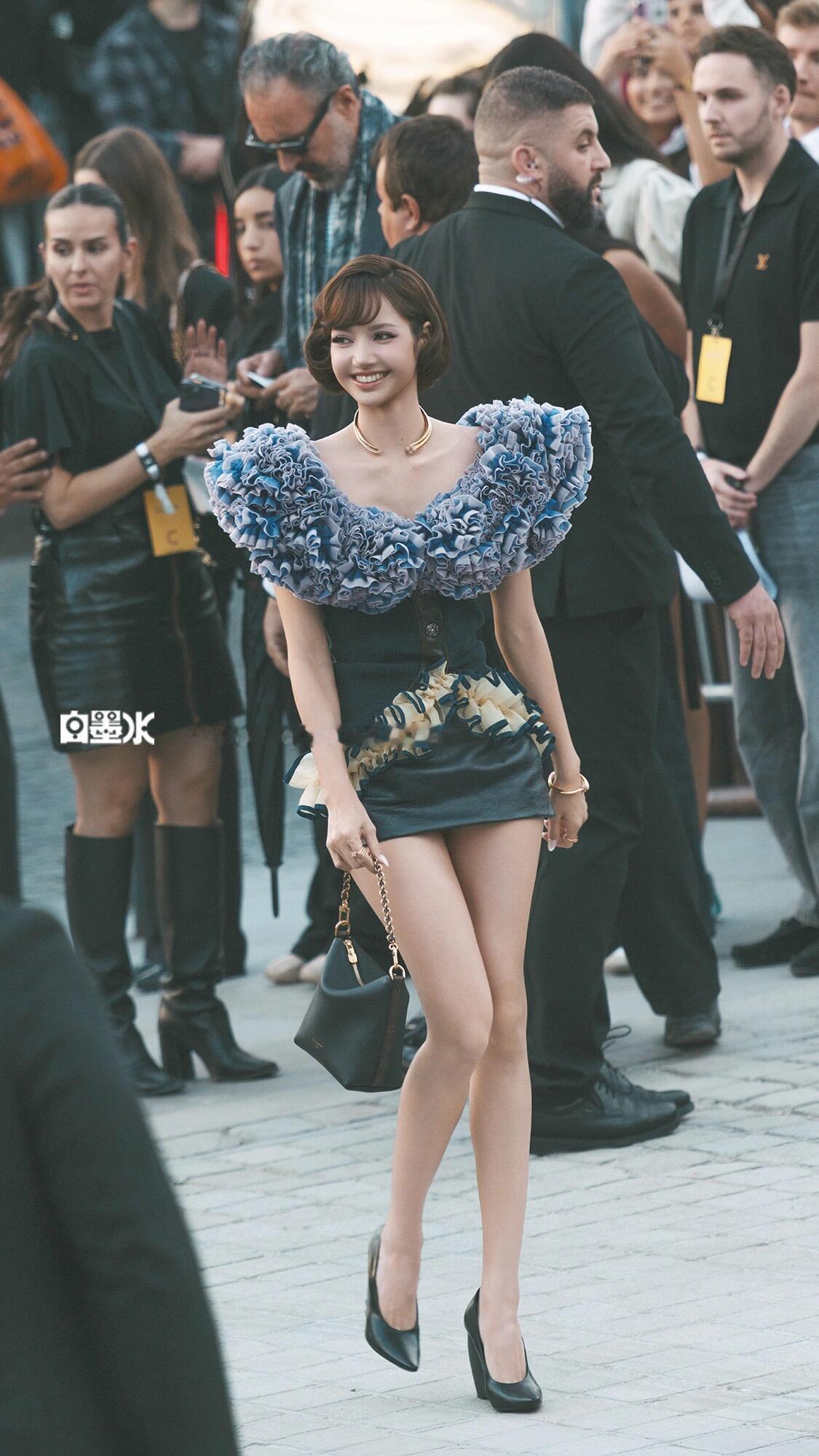LISA  💜 LISA 路易威登全球品牌代言人 261007 LV 27春夏
