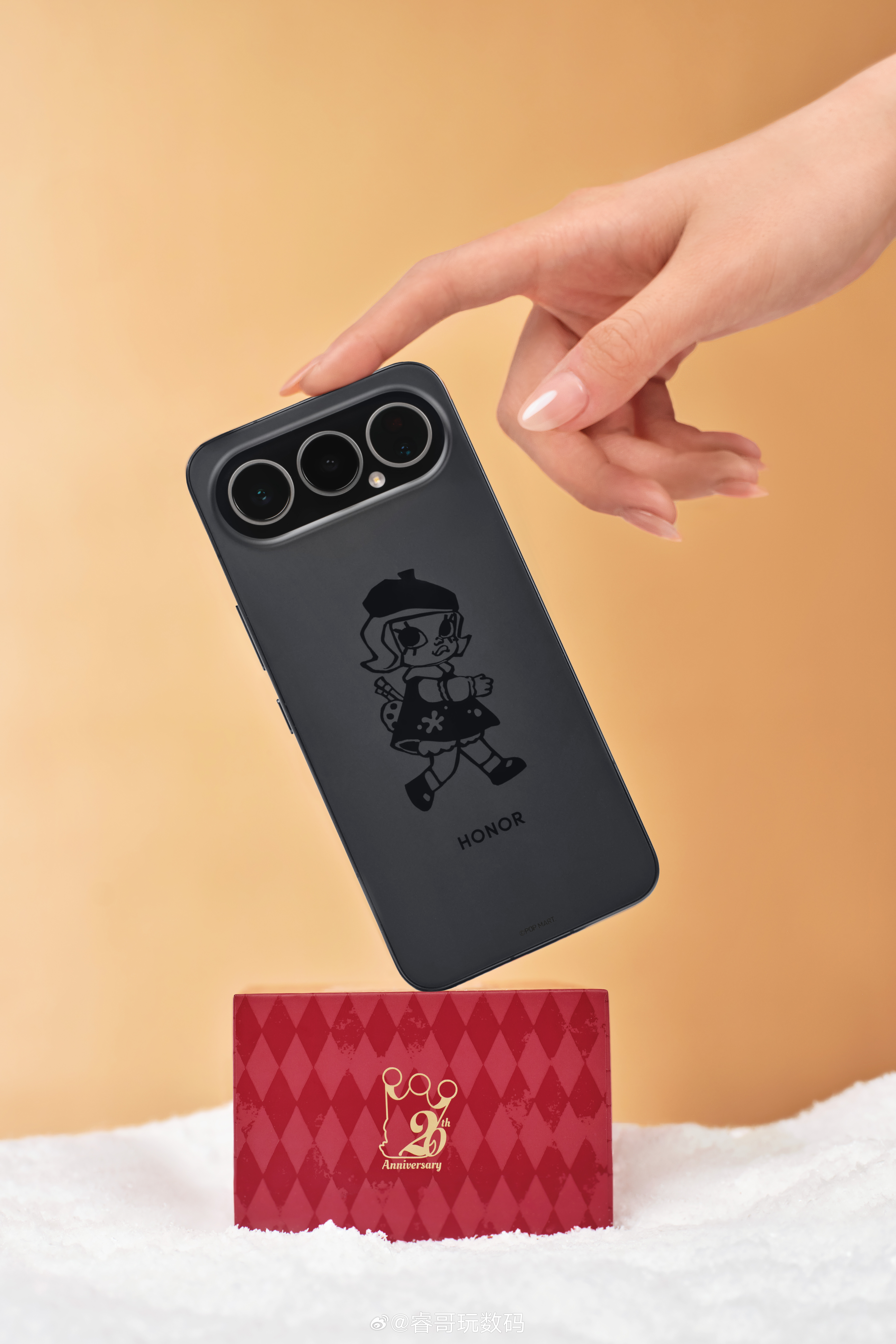 荣耀500 Pro 和泡泡玛特MOLLY潮玩IP联名礼盒开箱！ 