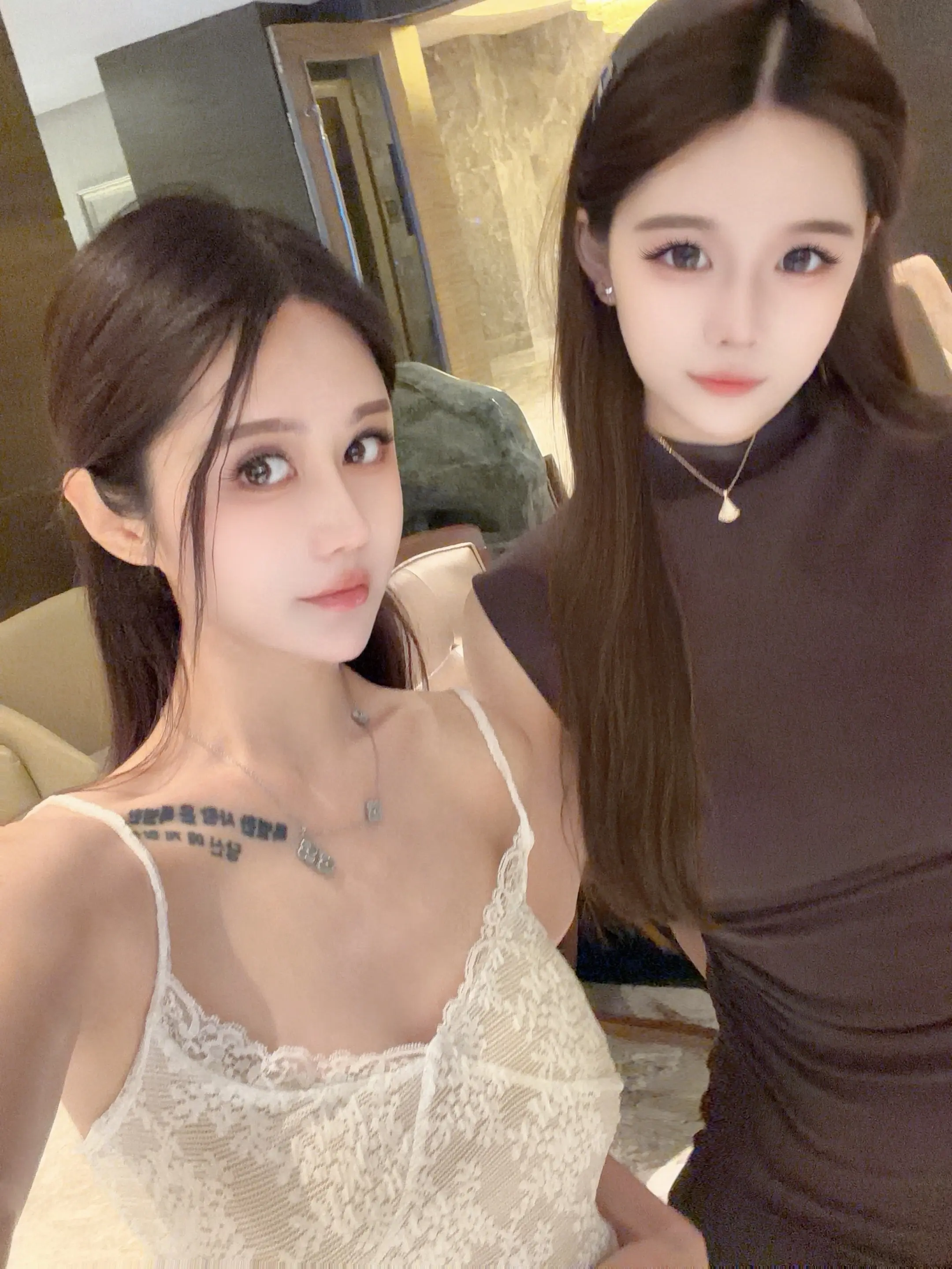 甜妹穿搭随意拍 一直在一起的人才值得炫耀