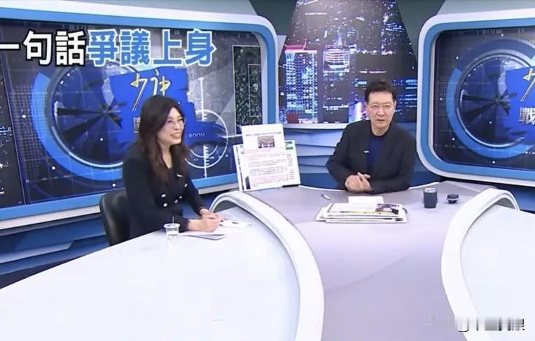 民众党精神领袖柯文哲公开说“蓝白合也可为‘蓝白分’，世界上什么事都有啊，但国民党