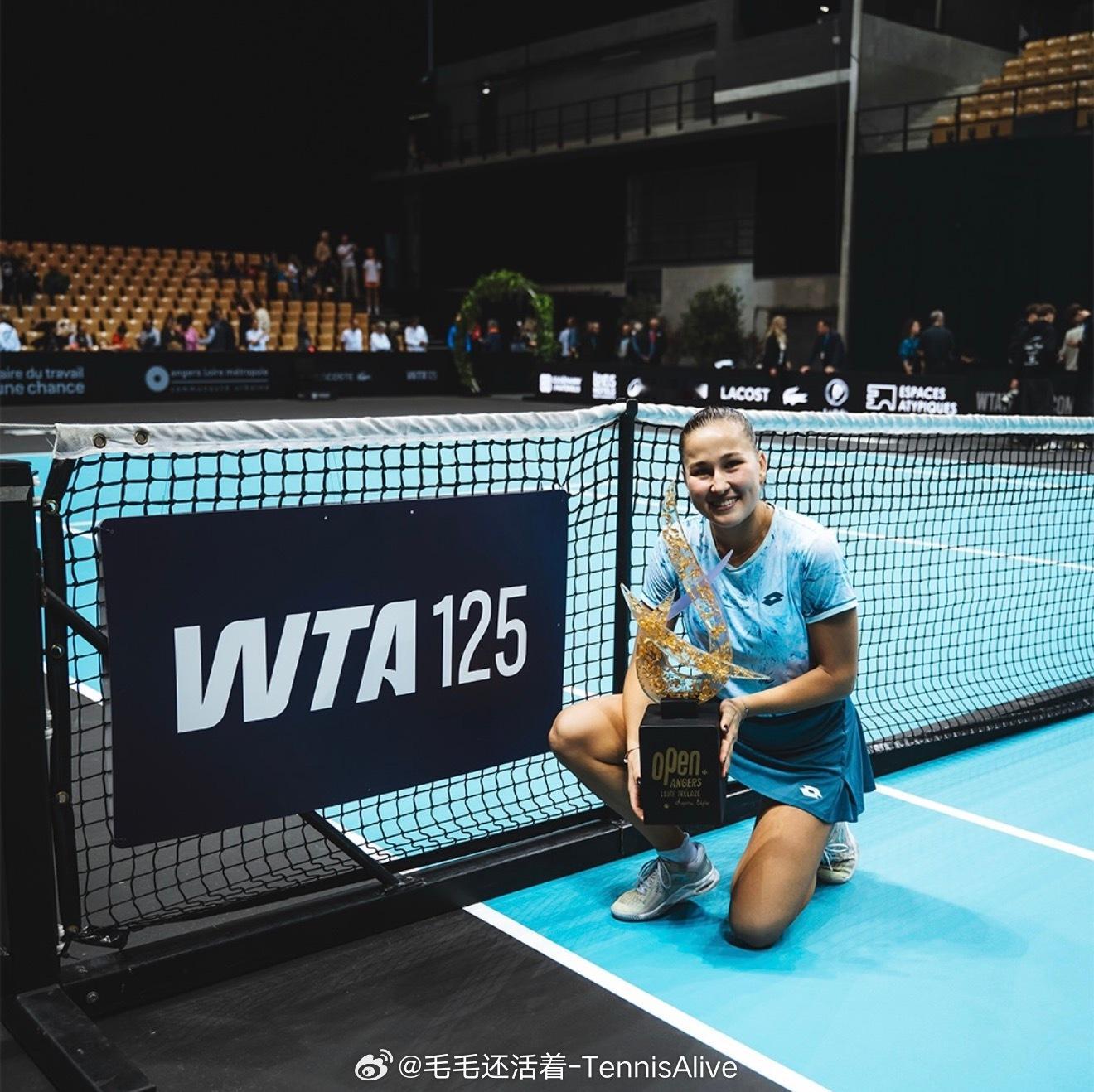 【四字形容】拉希莫娃转籍后首冠拉希莫娃6-3 7-6科帕奇拿到昂热125K冠军。