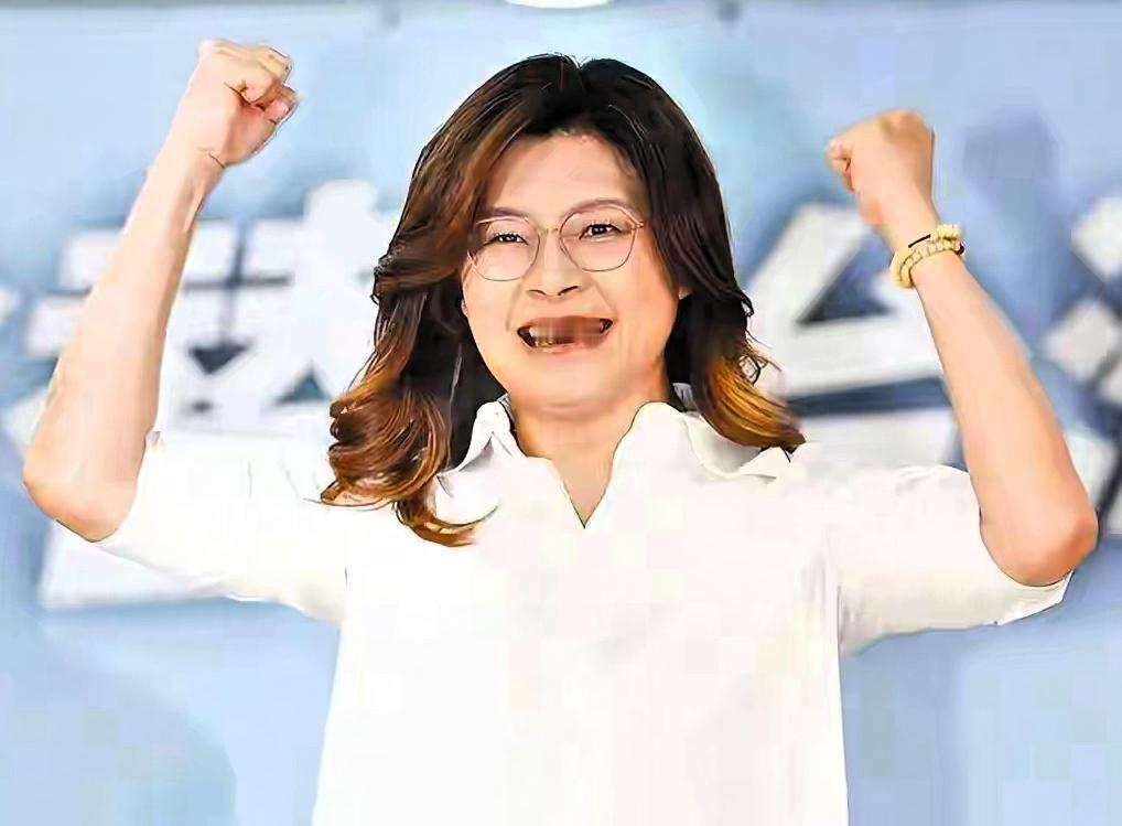 台湾青年态度大反转！55.7%年轻人直面统一，谁在给台湾画大饼？
 
2026年