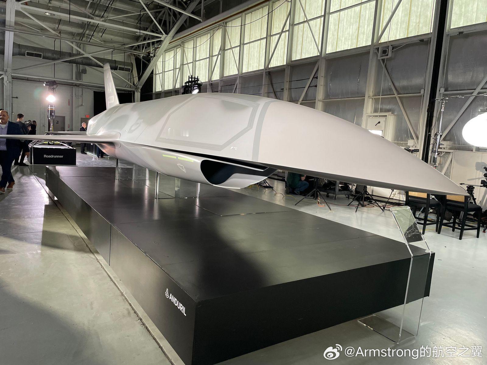Anduril YFQ-44A忠诚僚机的进气口是有付面层隔道的，只不过原型机取消