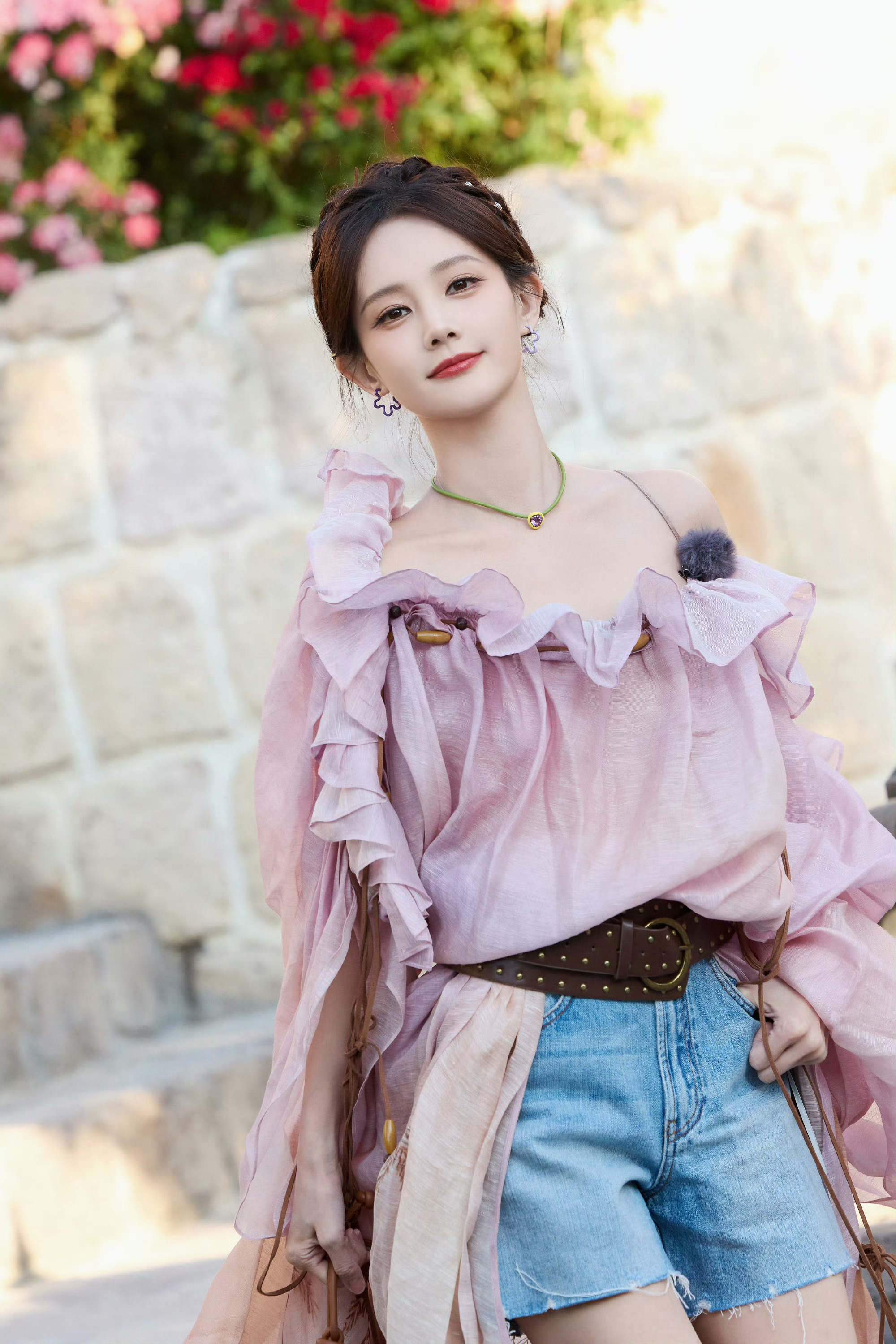 李一桐~~李一桐[超话]李一桐明星 ​​​