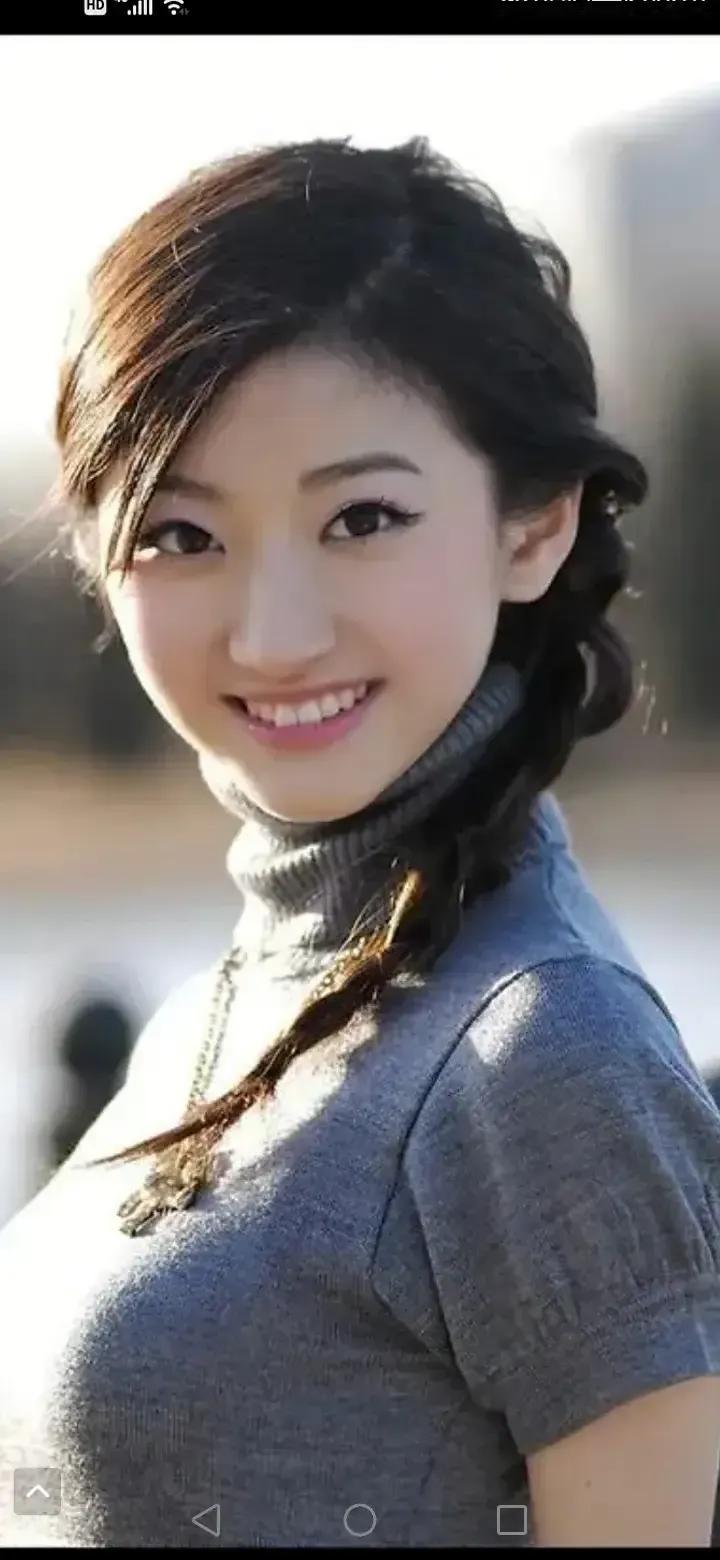 对下：女秀转头多。