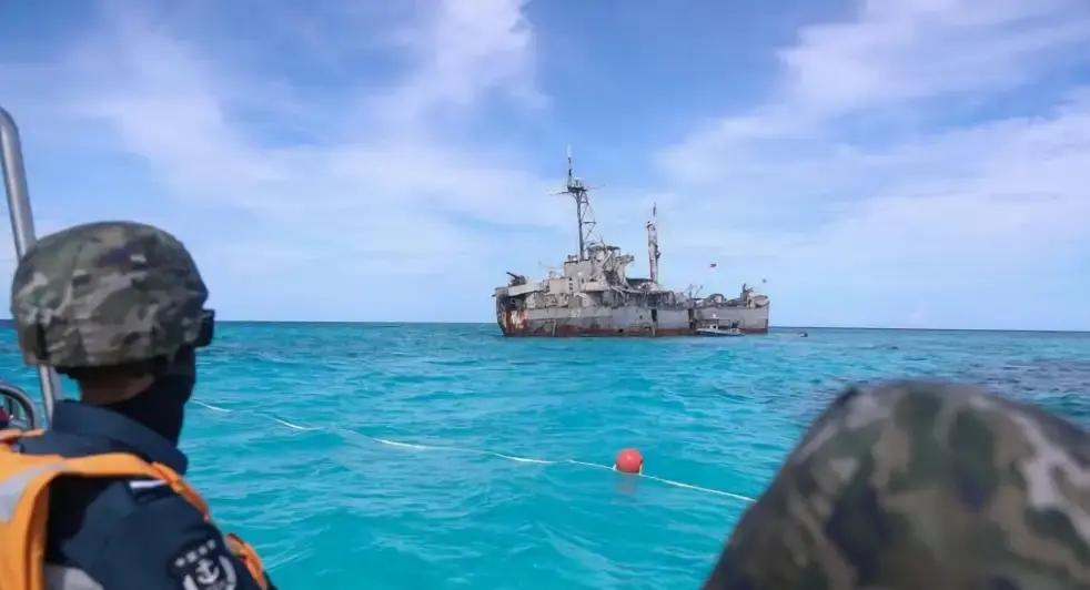 果不其然。
南海这盘棋，第一步没下狠手，后面就得连着补招。回头看，当年多次克制，