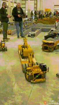 这要放商场，得赚老钱了吧？排队排一天那种