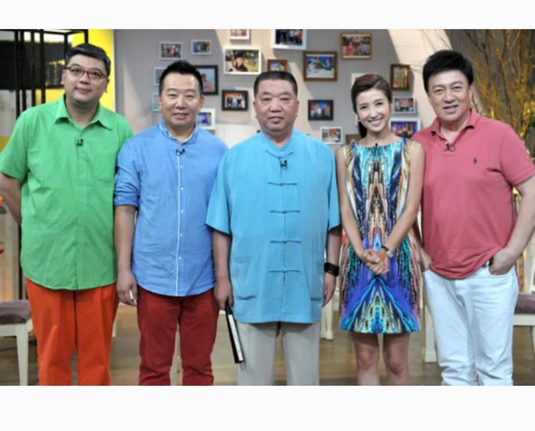 我只能认出右边这两位，春妮，吕继宏，左边这三位是谁呀？#娱乐# #演员轶事分享#