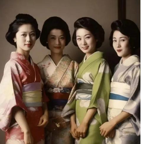 为什么日本的女性做梦都想当寡妇？
在日本，婚姻常被视为经济支柱，可一旦丈夫离世，