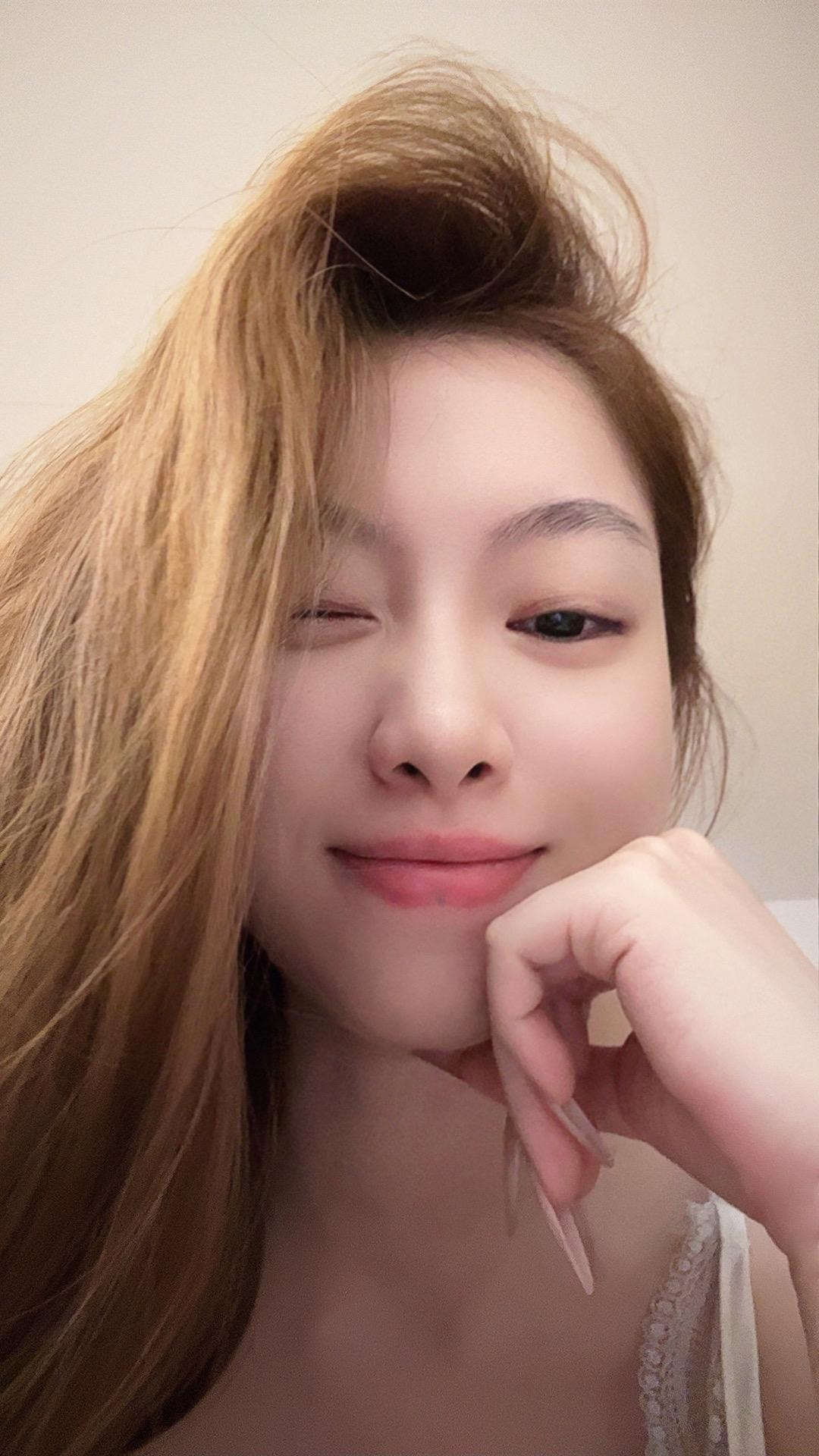 如果不是真心的走向我 就不要闯入我静如死水的生活