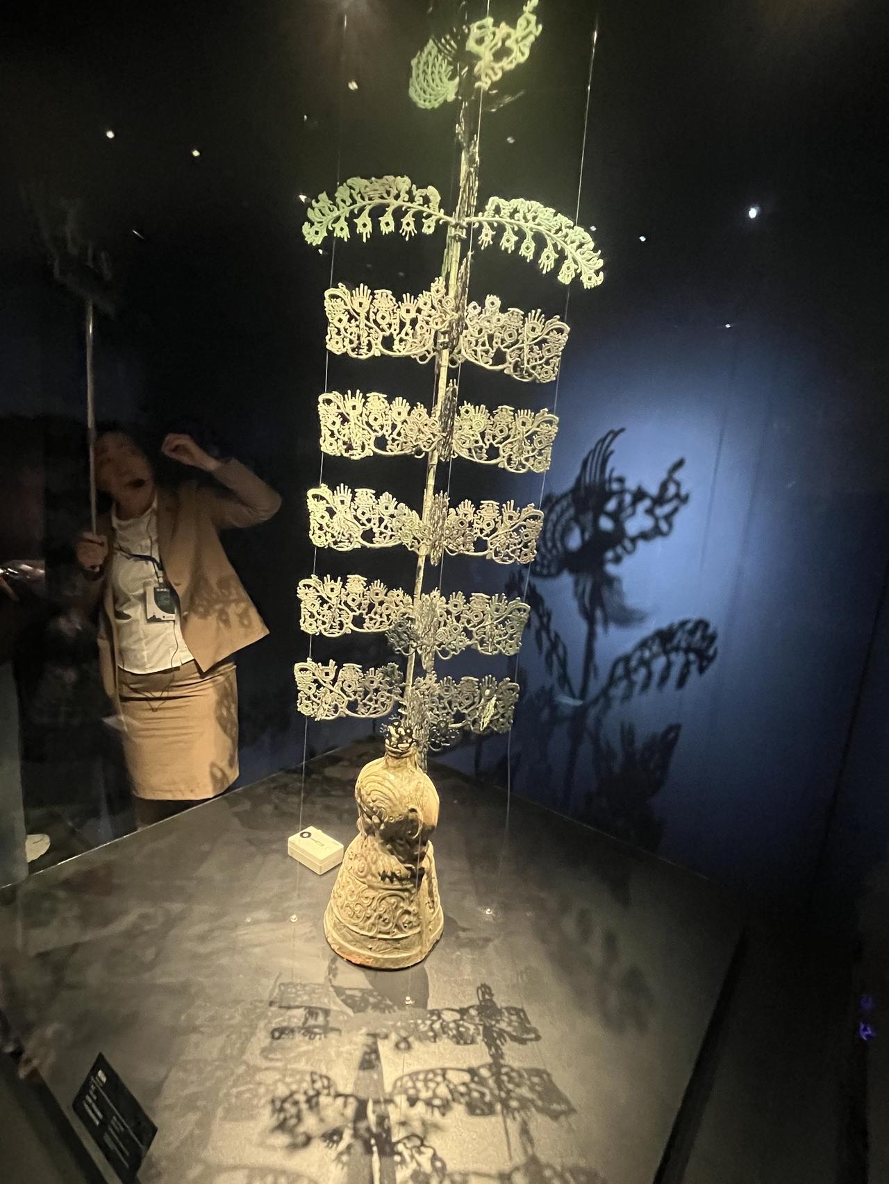 三星堆神树 探秘青铜器 文物爱好者 探究古文物渊源 三星堆青铜神树介绍