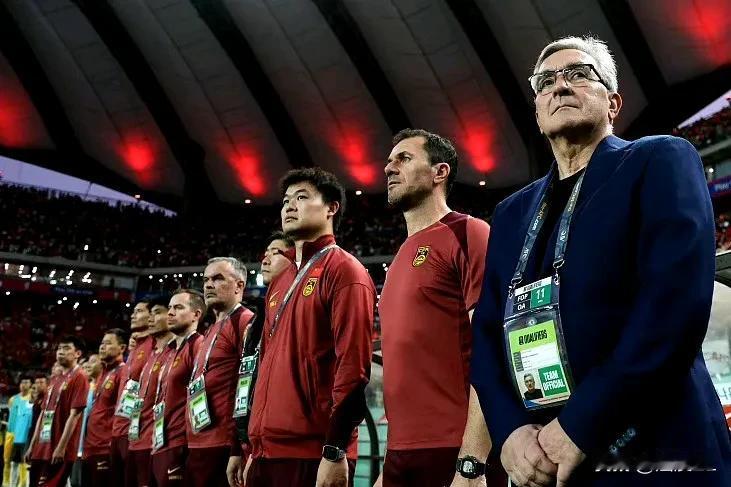 预测泰山队入选9月份世预赛18强赛国足大名单的球员:
  100％入选:刘洋、黄