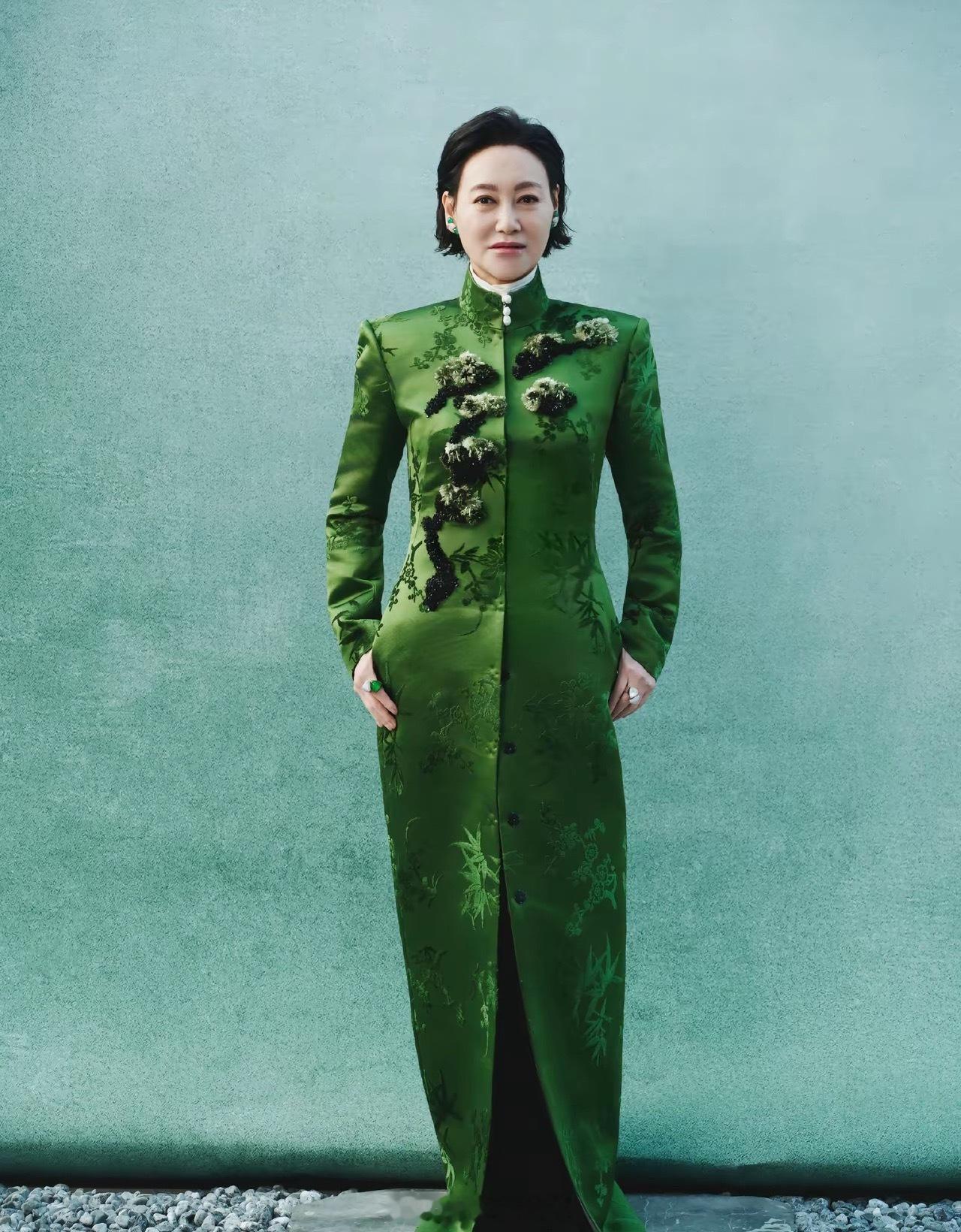 26芭莎时尚年度盛典乱成一锅粥了，有人自费高定，有人在后台不出来！所有人都在卷高