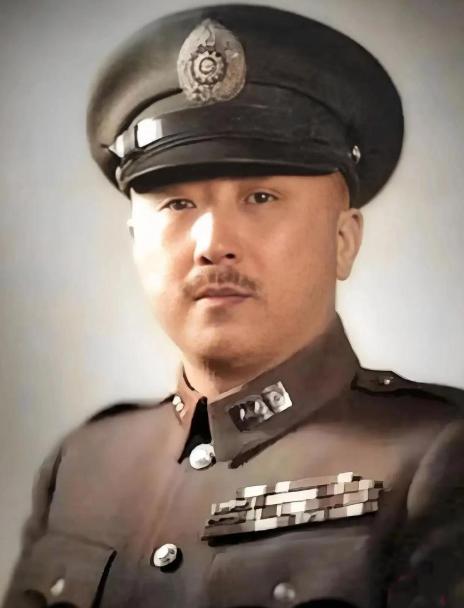 抗战时期，卫立煌给了八路军多少武器弹药？答案说出来可能超出不少人的想象——这位国