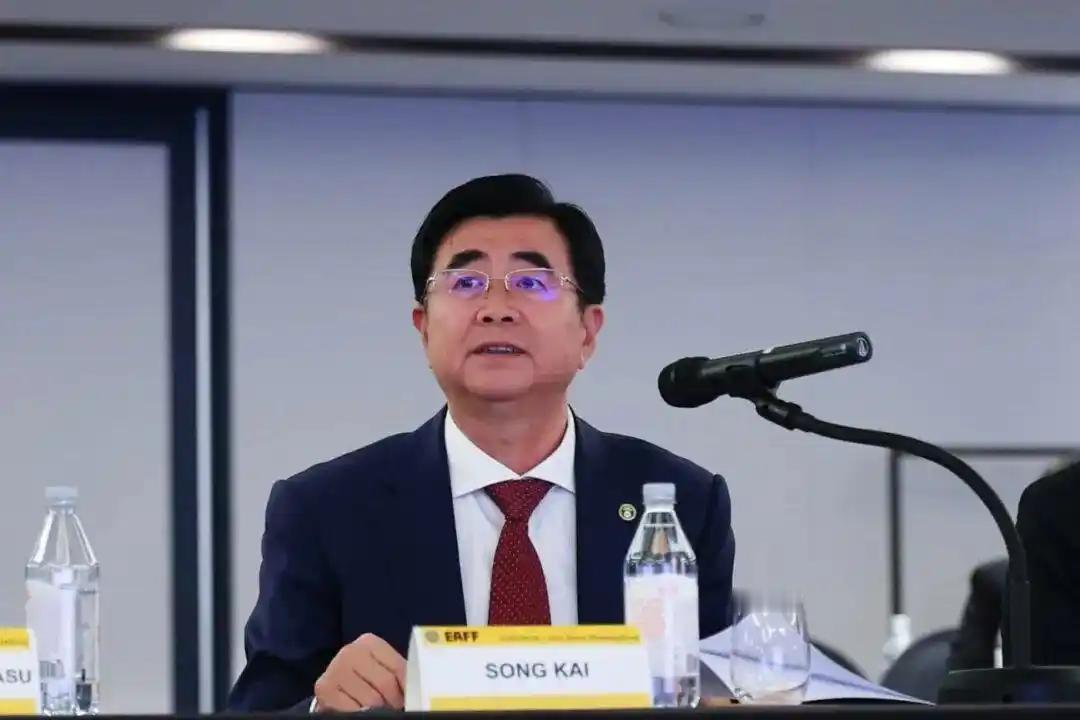 ·伤害性不大，侮辱性极强。大半个月的集训期，本来指望借强队练兵找差距，现在却只能