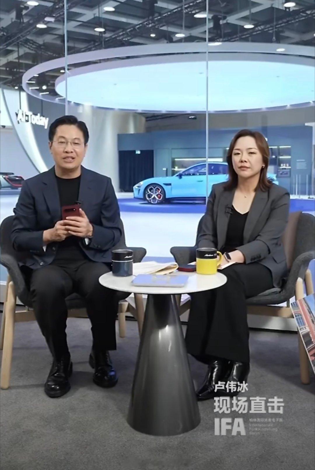 卢总确认了小米18 Fold起售价在万元以上。我认为这才是做高端产品的思路，不要