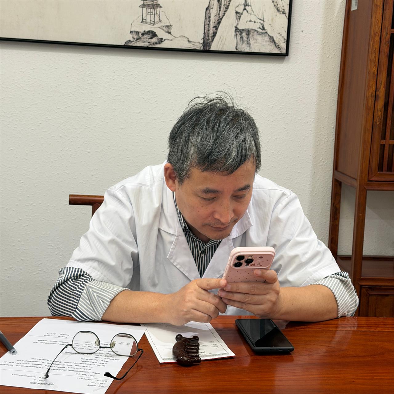为啥有人偶尔响几声就过去了、有人却日夜不停越响越顽固？关键就在于这一件事
很多被