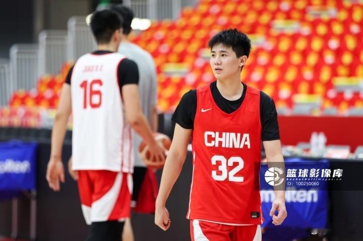 在今天进行的亚运会男篮小组赛第二场比赛中，中国男篮延续了开赛以来的火热状态，除了