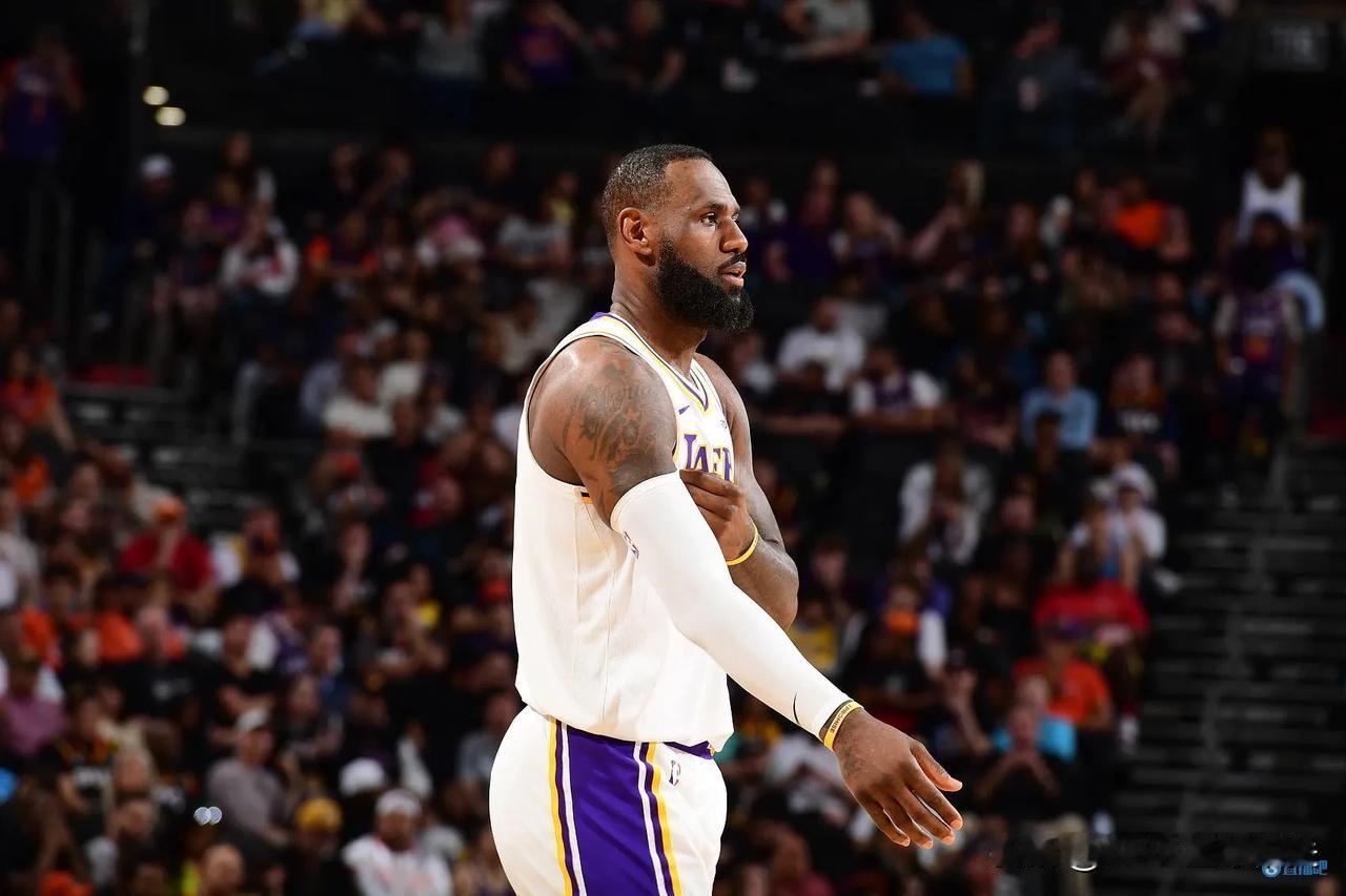 NBA赛场人物：詹姆斯当选西部第19周周最佳。湖人第7次！
  当选周最佳毋庸置