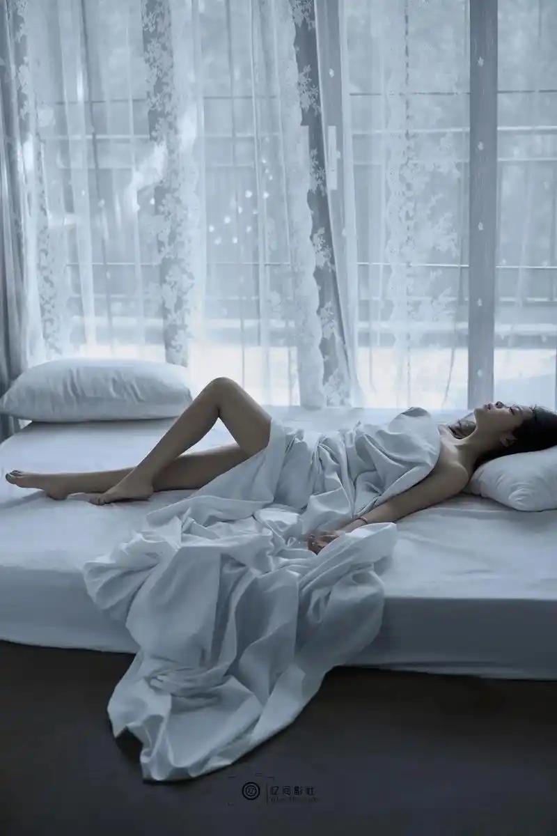 最近衍生出了新的经济模式和形态：“家庭式小床经济”，总体来说也是新瓶装旧酒，不知